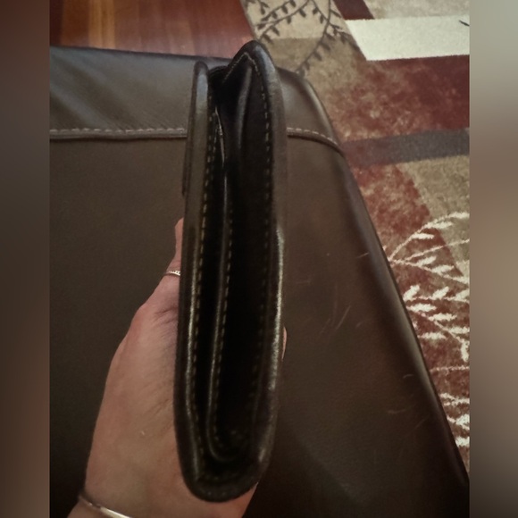 Vintage Authentic Fendi Wallet in great condition. Please see pics for details. - Picture 7 of 11